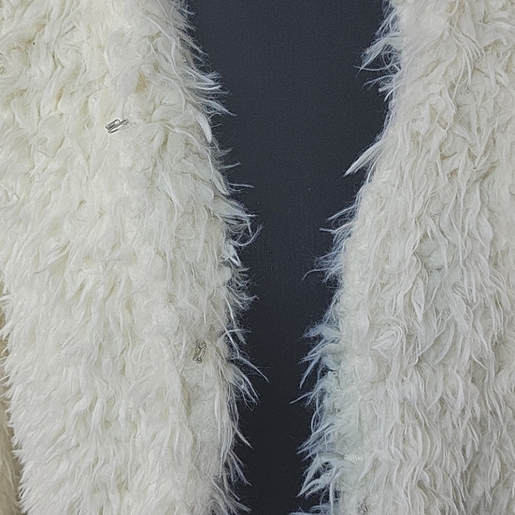Minkpink xs/s fluffy white black jacket coat - Picture 3 of 6